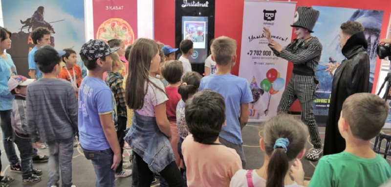 Благотворительные показы для детей прошли в кинотеатрах Астаны