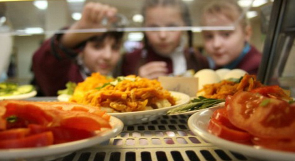 Комбинаты могут решить проблемы питания в школах