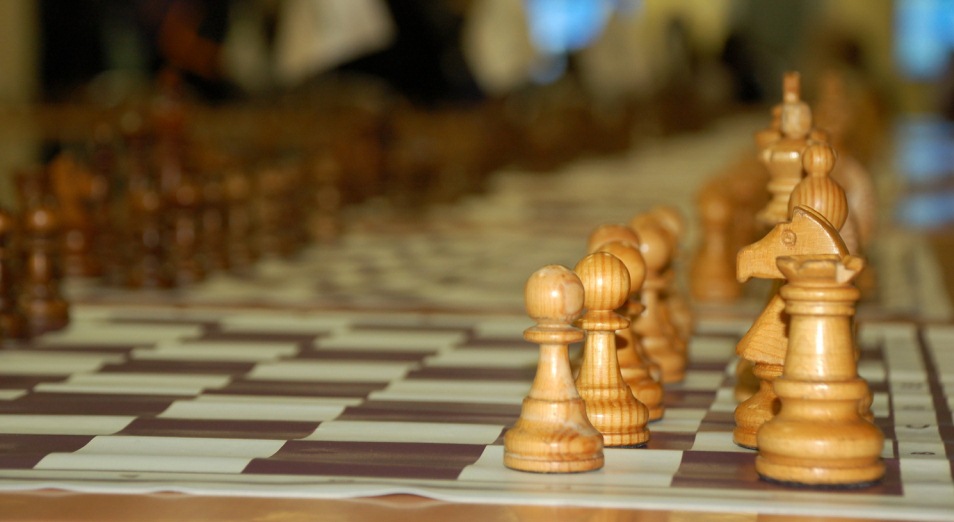 ЧМ-2019 по шахматам: казахстанкам помог победить Сапиев