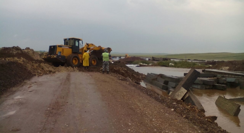 Размытие участка трассы Павлодар – Баянаул произошло из-за невосстановленной дамбы
