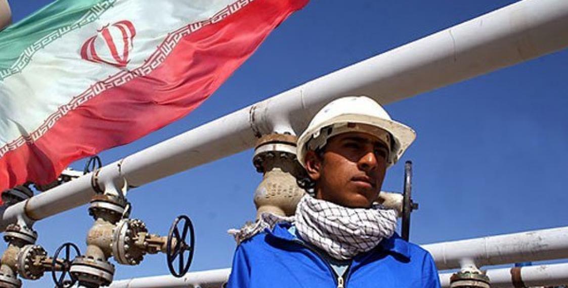 США разрешат восьми странам закупать нефть у Ирана 