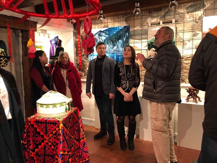 В Стокгольме открылась выставка культуры и традиций Казахстана