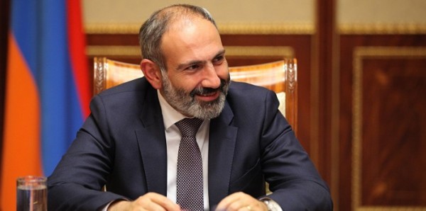 Премьер-министр Армении Никол Пашинян подал в отставку 