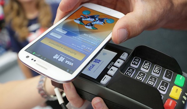 Сбербанк запускает бесконтактную оплату с помощью смартфона 