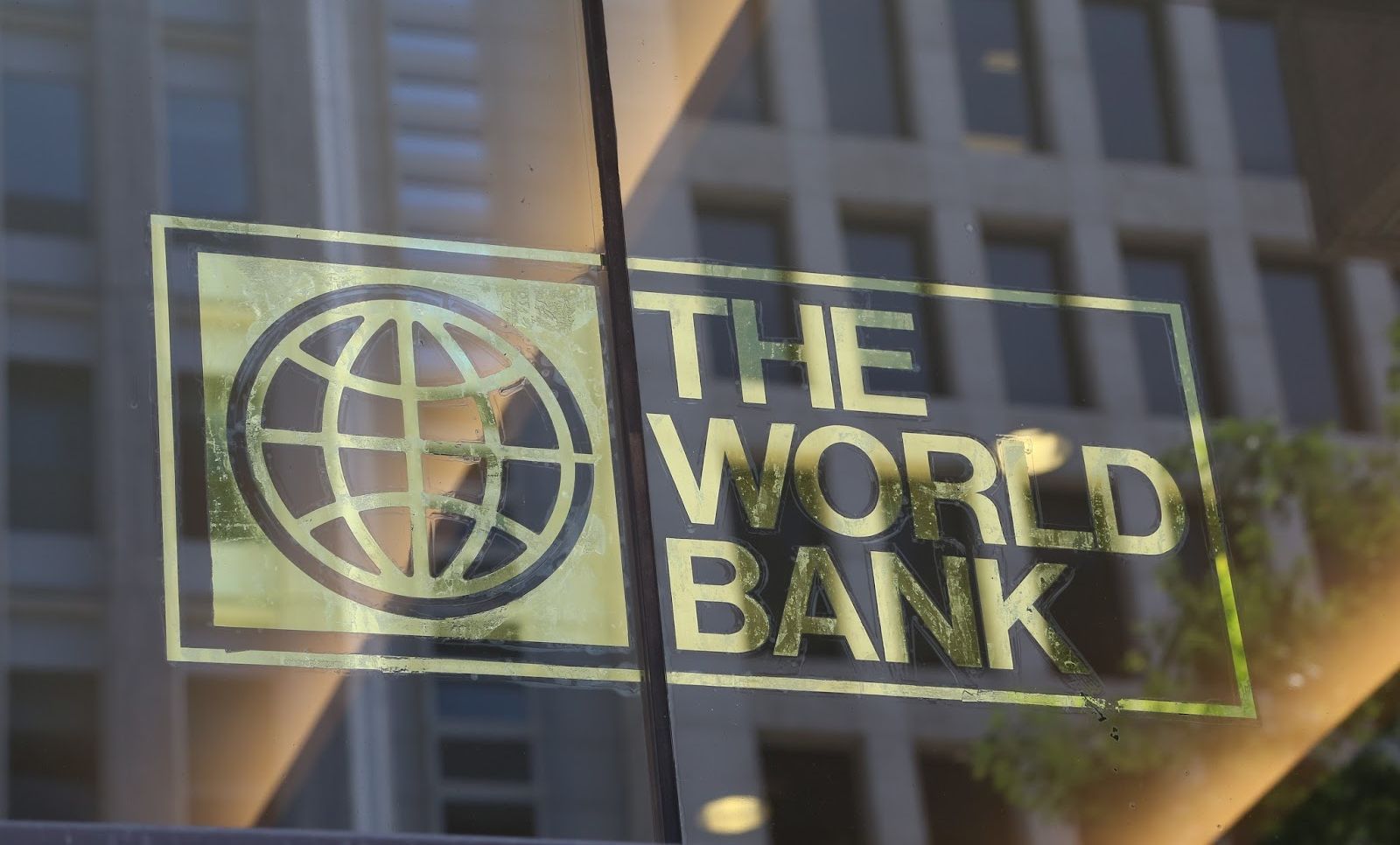 Всемирный банк ухудшил прогноз роста мирового ВВП   