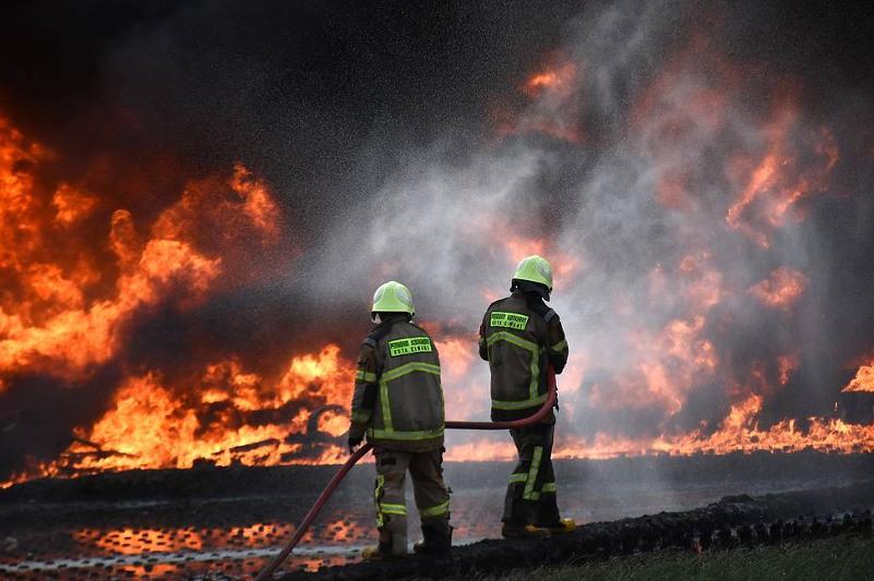 В Иле-Алатауском нацпарке тушат пожар третьи сутки