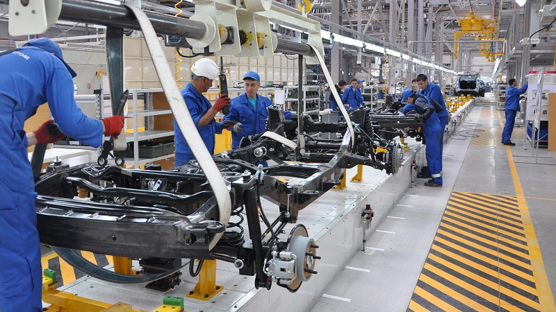 Казахстан импортирует продукцию машиностроения на $13 млрд   