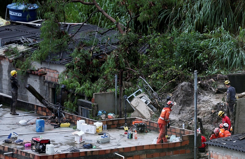 Проливные дожди на юго-востоке Бразилии унесли жизни почти 50 человек  