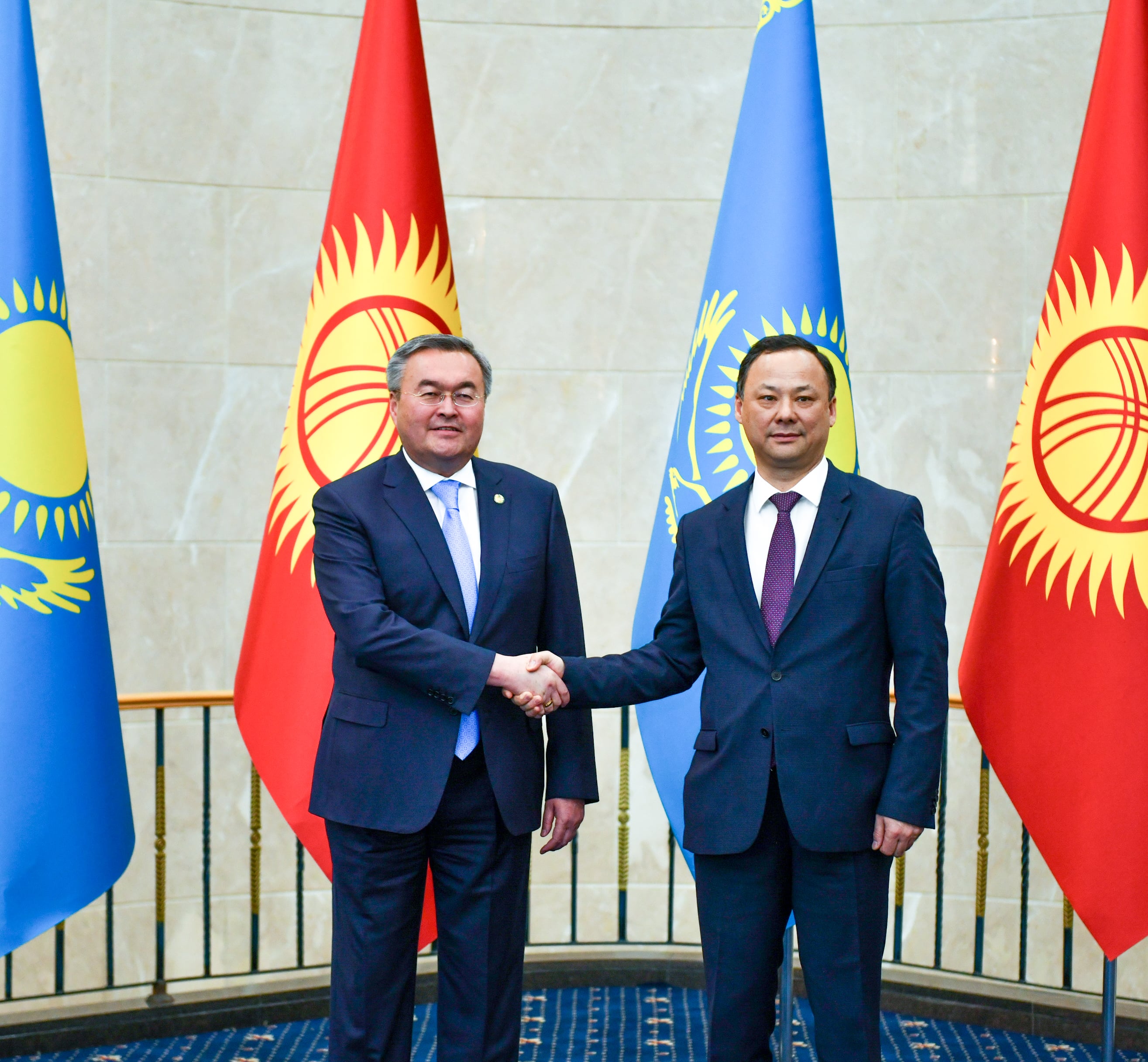 Глава МИД РК предложил помощь Кыргызстану в вопросах делимитации госграницы
