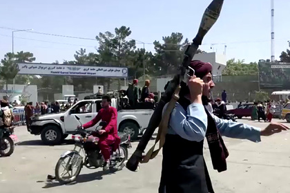 Талибан бұрынғы үкімет шенеуніктеріне рақымшылық жасады