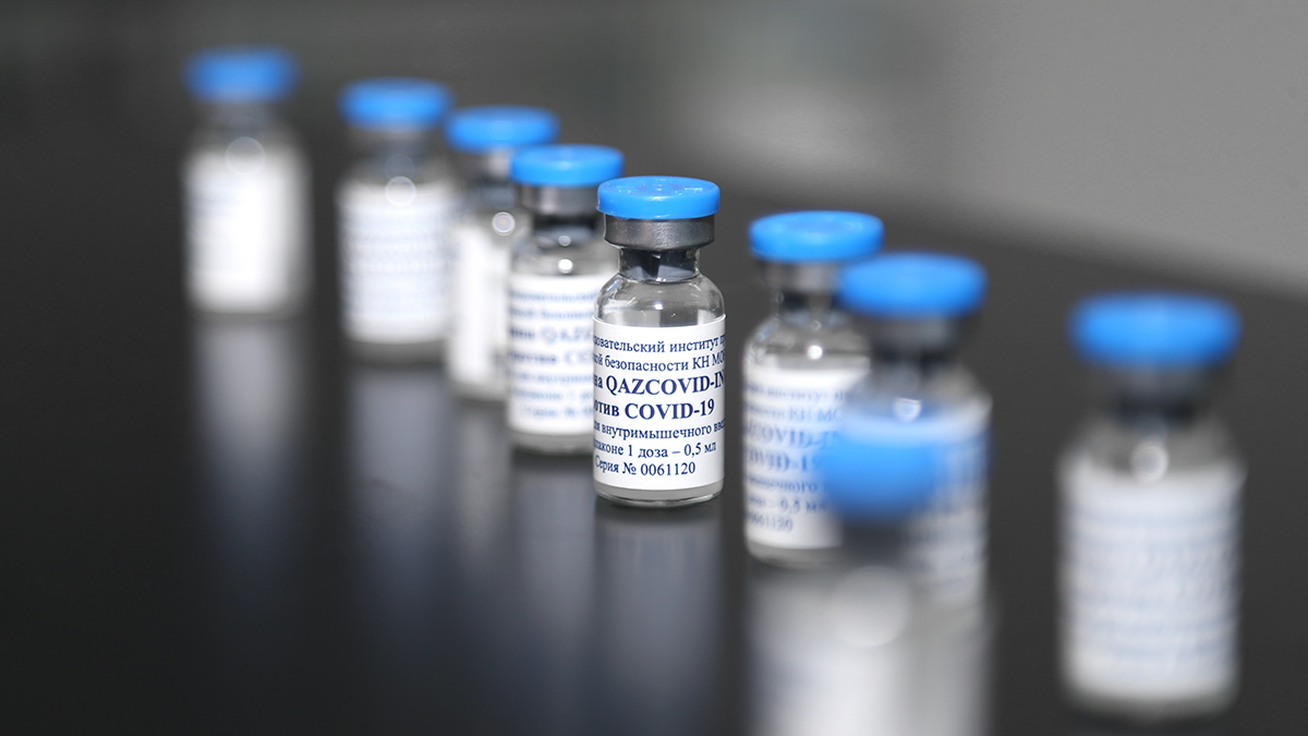 «Отандық вакцинамен жаппай егу 2021 жылдың наурыз айында басталады» – Үкімет басшысы 