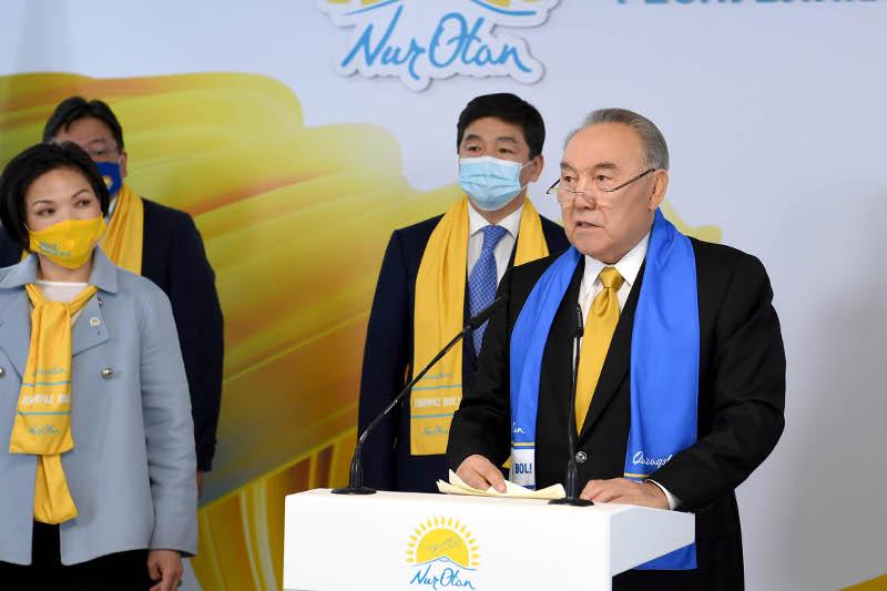 Назарбаев поздравил партию Nur Otan с уверенной победой на парламентских выборах    