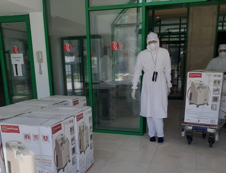 В Нур-Султан доставили очередную партию лекарств от COVID-19 