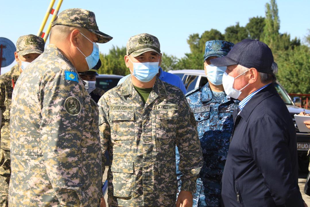 Новый министр обороны Казахстана заявил о недопустимости ошибок и просчетов в армии 