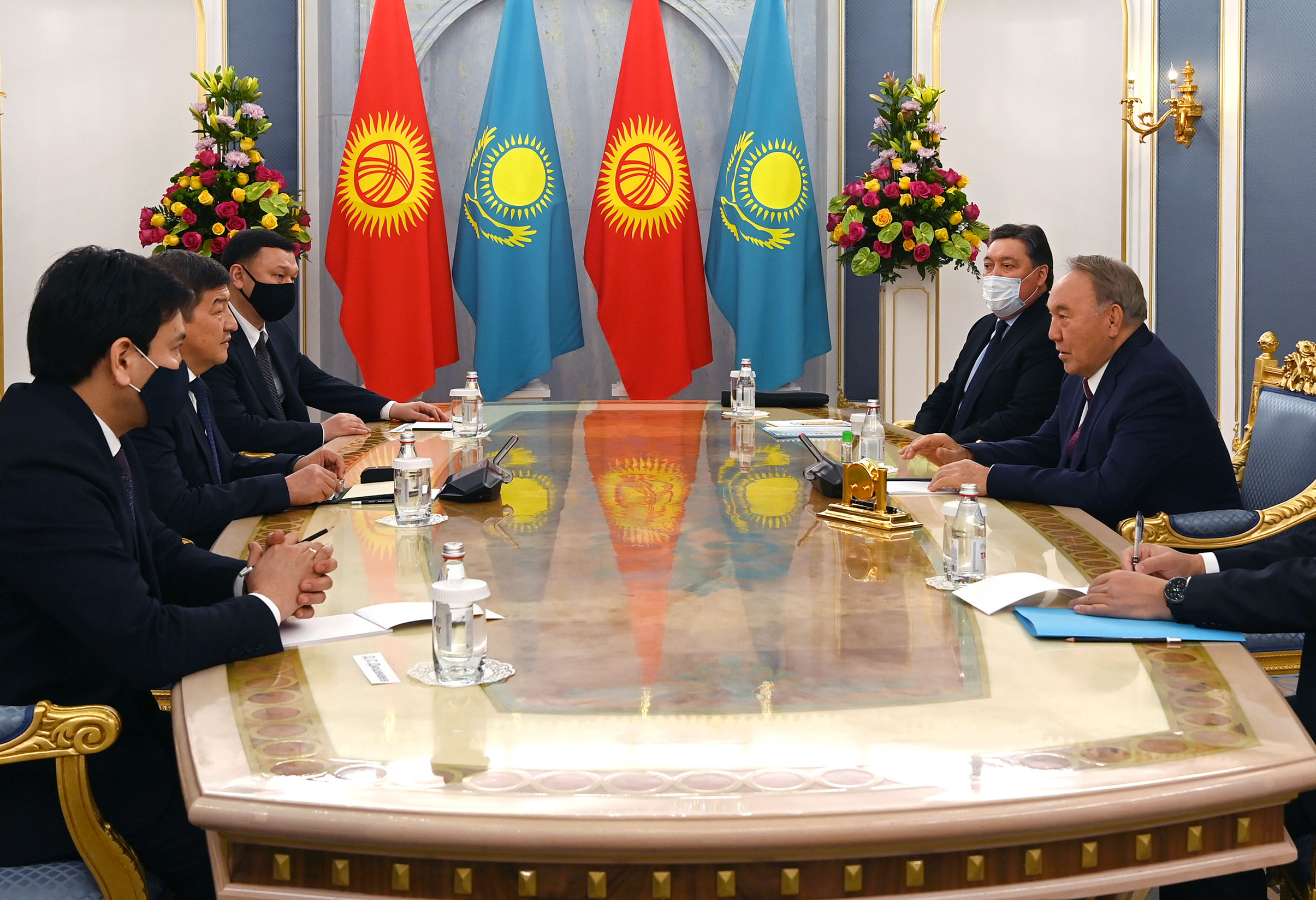 Назарбаев высказался о возможности выделения грантов для молодежи из Кыргызстана 