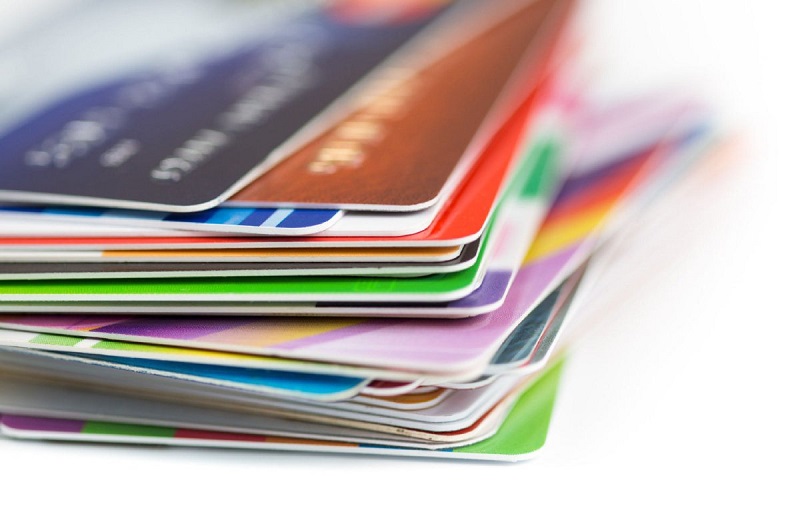 В Казахстане за год было выпущено более 4 млн платежных карт  