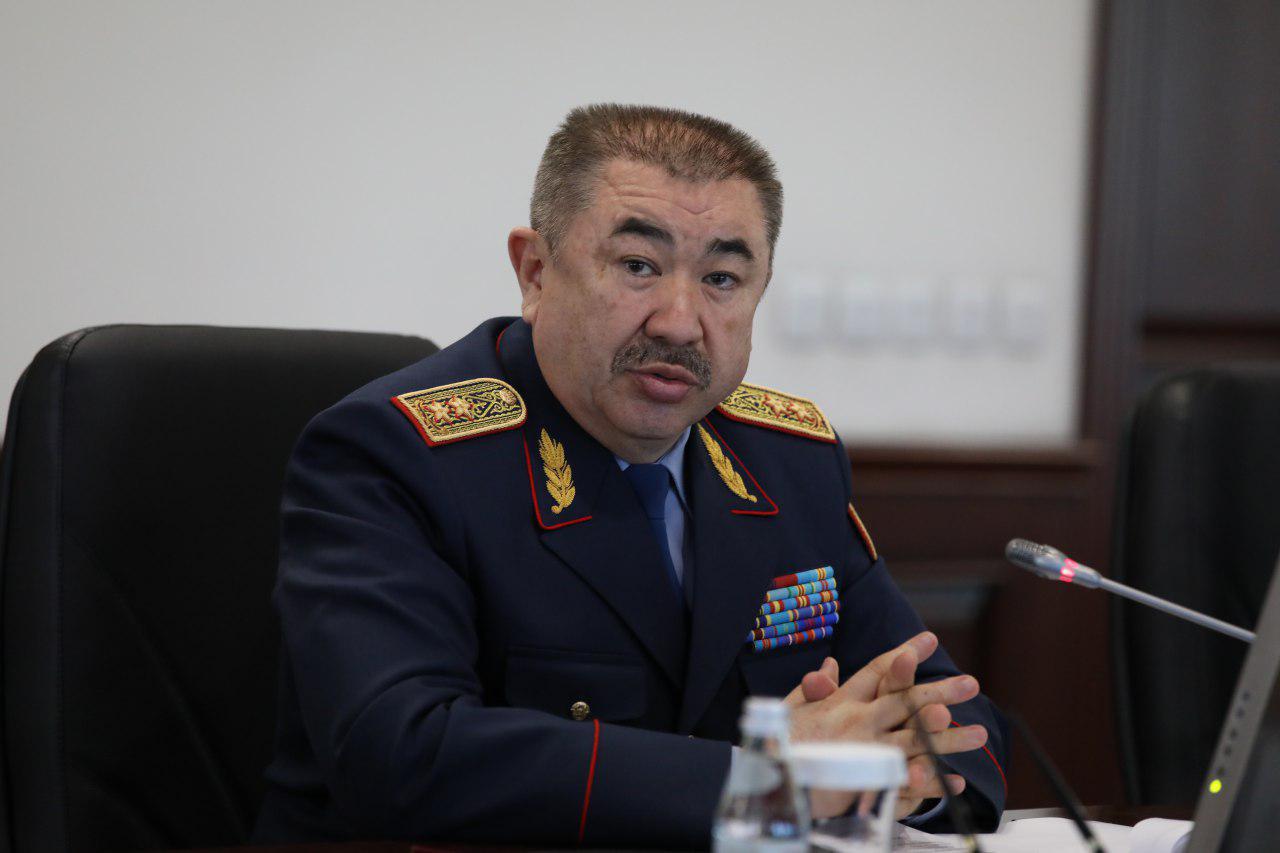 Министр МВД Ерлан Тургумбаев: "Полиция переходит на усиленный режим"  