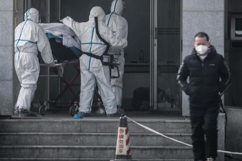 В Китае третий человек умер от нового типа коронавируса  