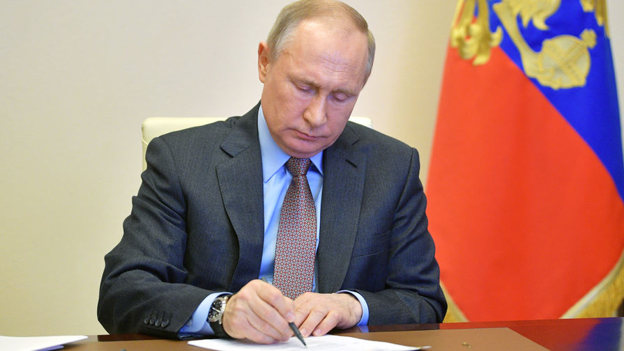 Путин подписал закон, ратифицирующий договор о военном сотрудничестве РФ с Казахстаном  