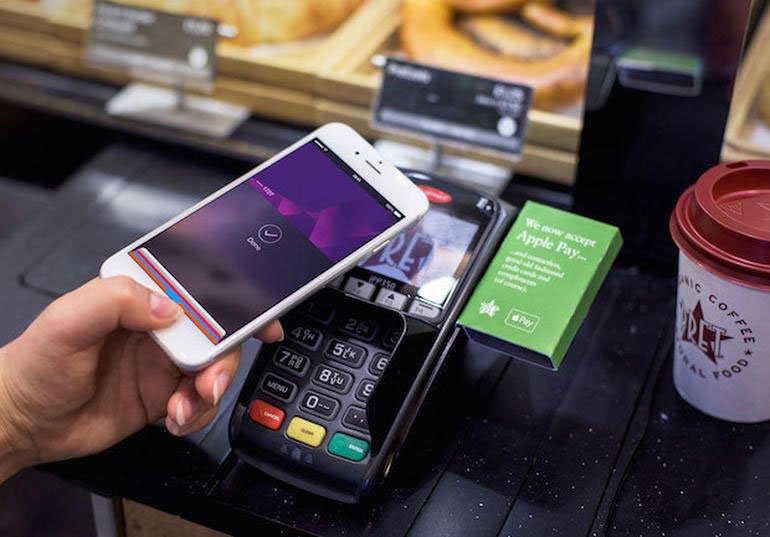 ЦентрКредит банкі Apple Pay мобильді төлемдер қызметін іске қосты