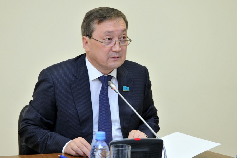 Министр Омаров: "Бұлар мемлекет ішінен мемлекет құрғысы келеді"