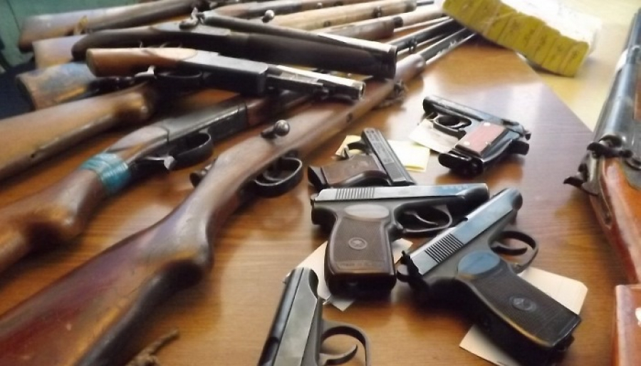 Жители Атырау незаконно хранят огнестрельное оружие