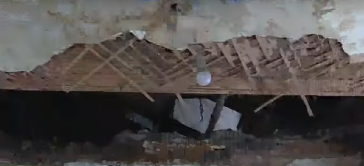 В Усть-Каменогорске рухнула крыша в жилом доме 