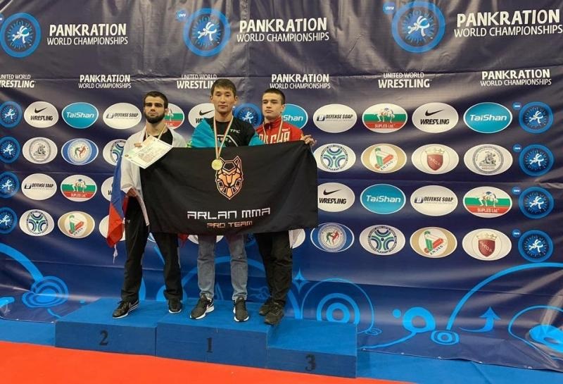 Чемпионат мира по панкратиону: Сабит Жусупов одержал победу  