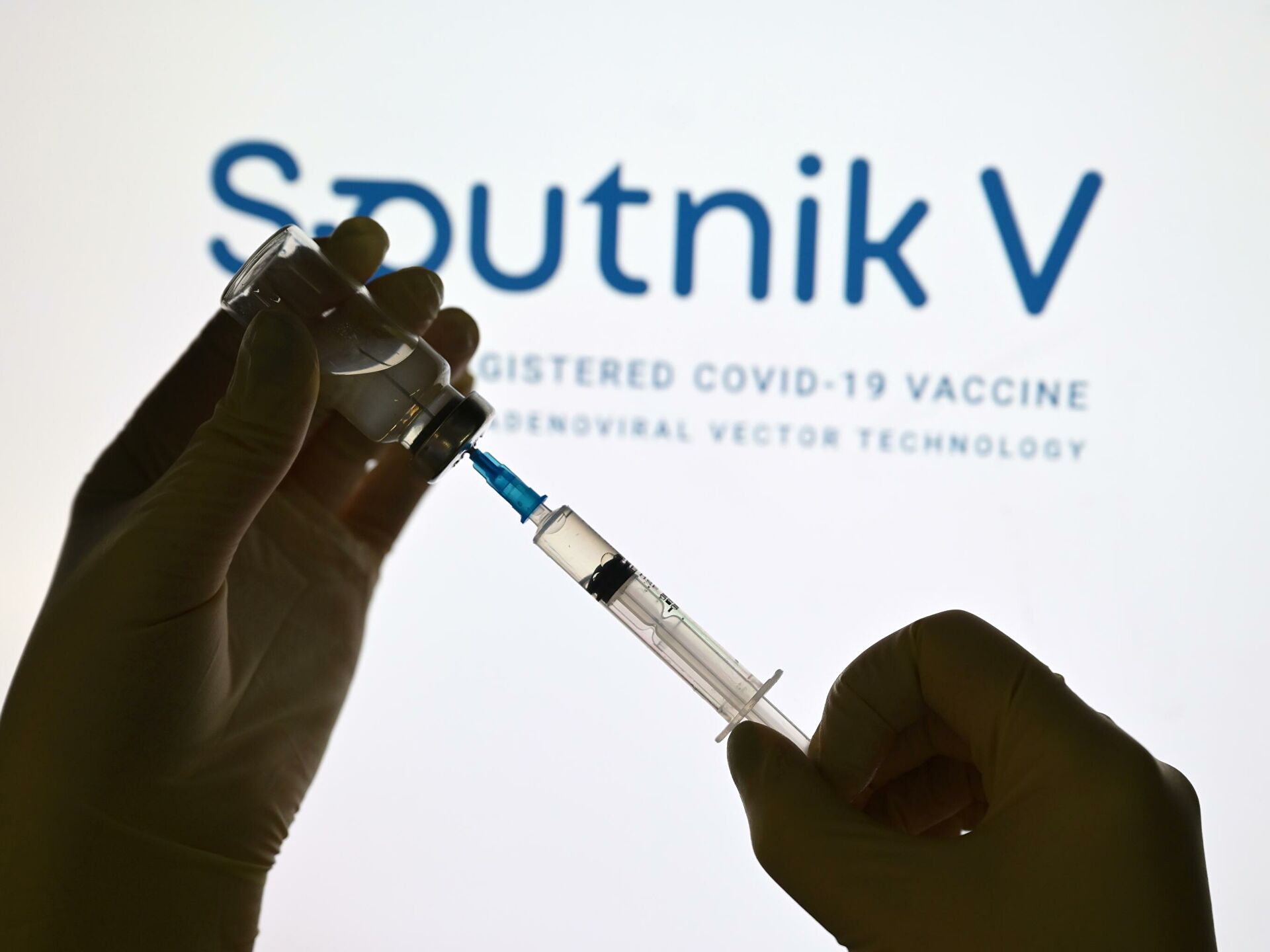 Сколько казахстанцев получили прививки первым компонентом вакцины "Спутник V"