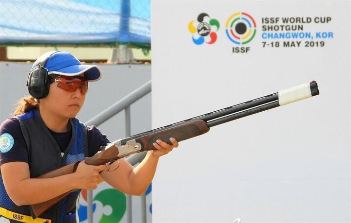 Казахстанские спортсмены завоевали бронзу на этапе Кубка мира по стендовой стрельбе