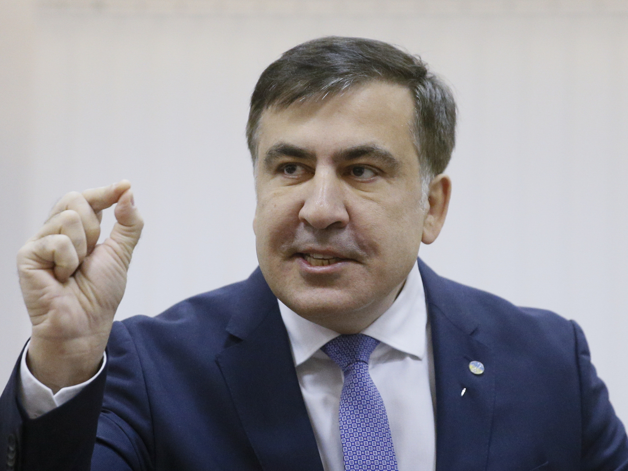 Что продолжает делать Саакашвили в знак протеста  