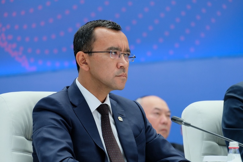 Маулен Ашимбаев стал председателем сената парламента Казахстана