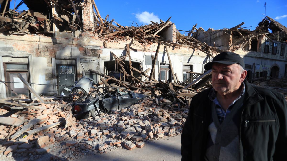 В нескольких регионах Хорватии из-за последствий землетрясения объявили режим катастрофы