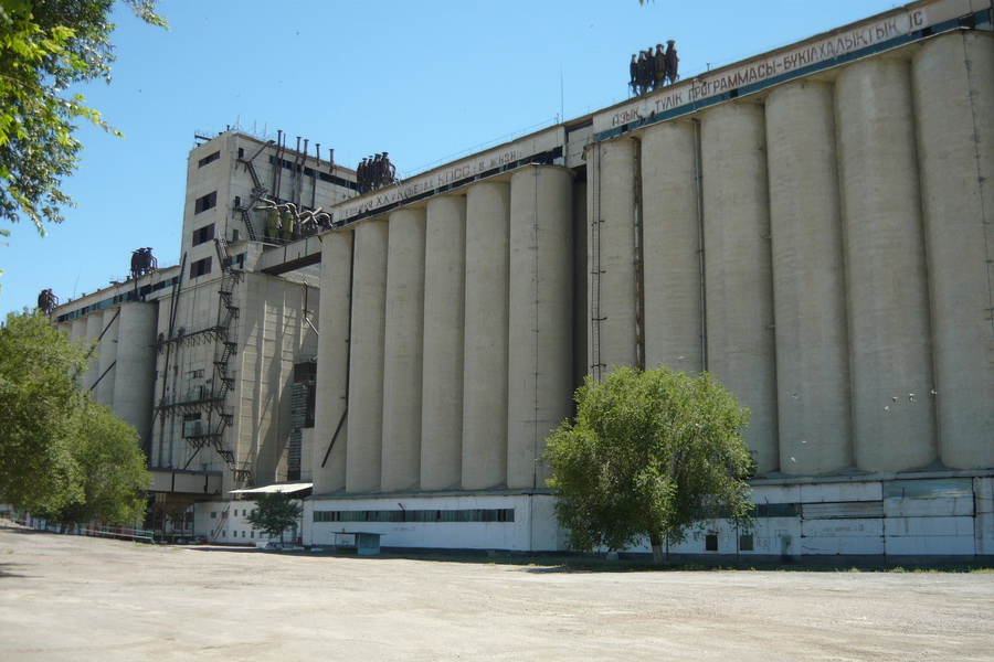 В резервы Карагандинской области засыпали более 12 тыс. тонн зерна