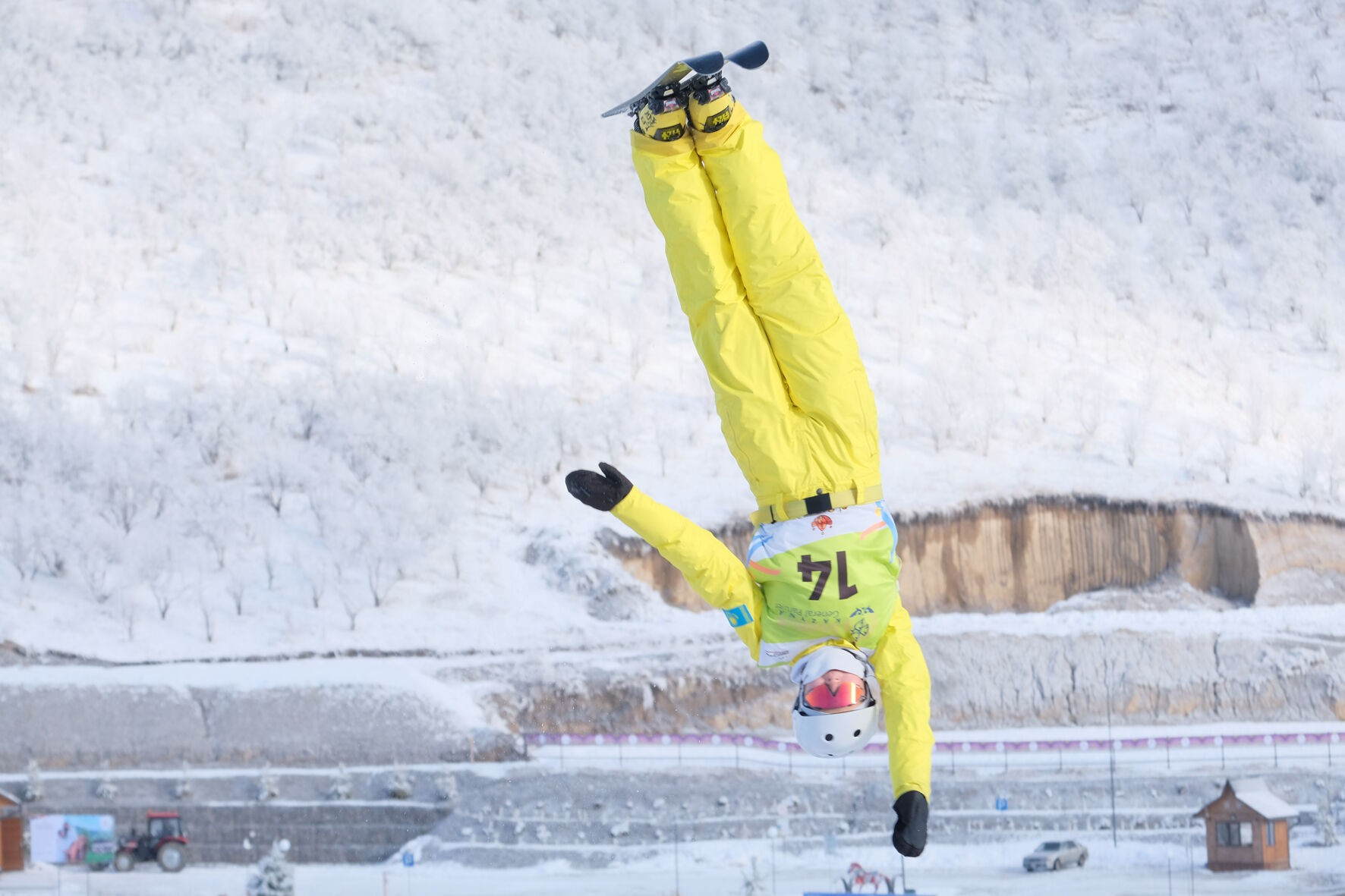 Команда Казахстана по лыжной акробатике выступит на московском этапе Кубка мира