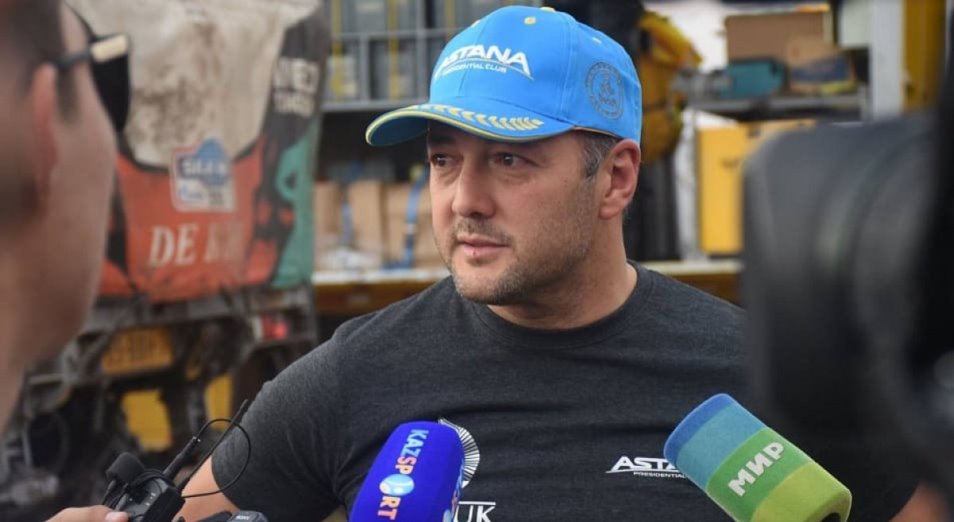 Казахстанский гонщик Артур Ардавичус продолжает скрываться