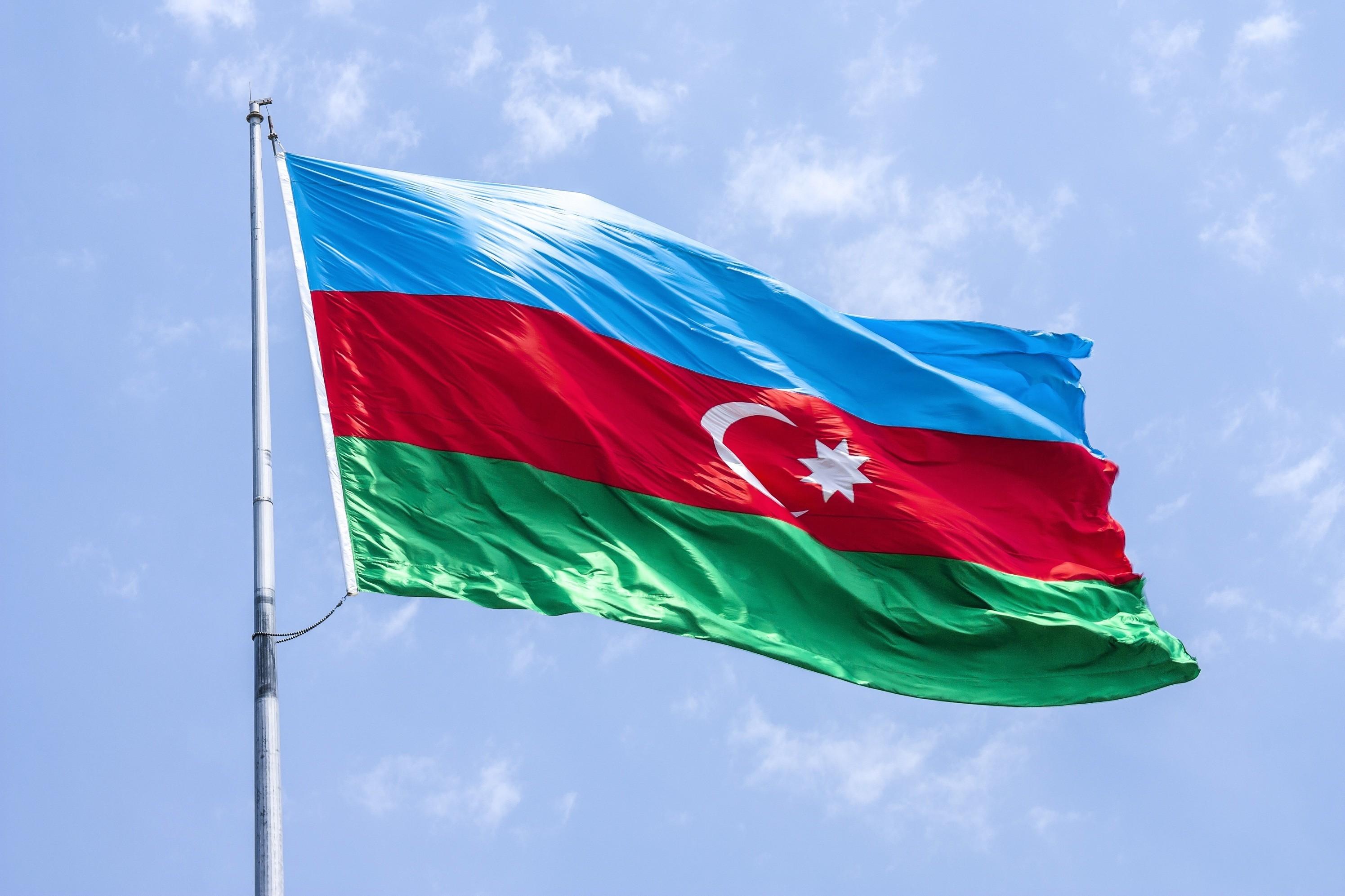 Азербайджан начал коммерческие поставки газа в Европу - Минэнерго  