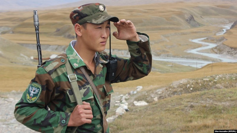 Кыргызстан усиливает охрану госграницы  
