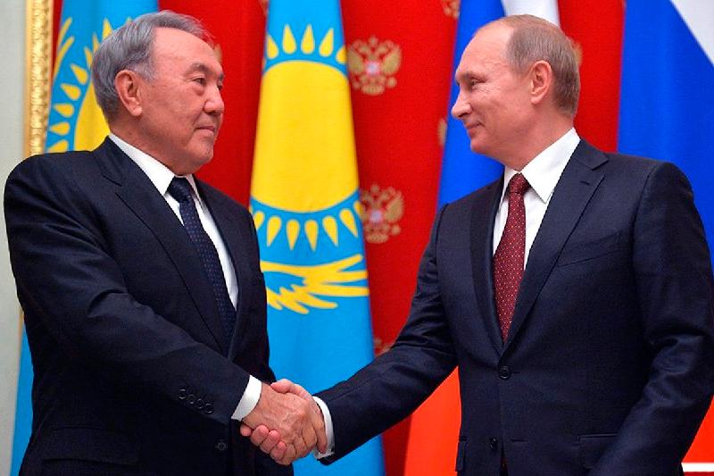 Назарбаев и Путин обсудили подготовку к заседанию Высшего Евразийского экономического совета в Петербурге 