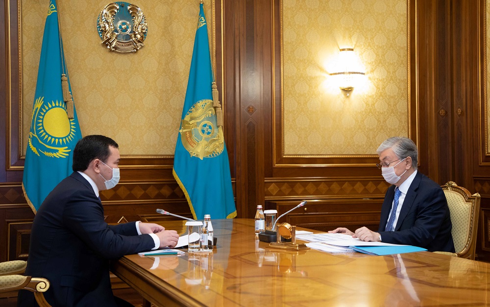 Аким Карагандинской области доложил президенту  о подготовке региона ко второй волне COVID-19