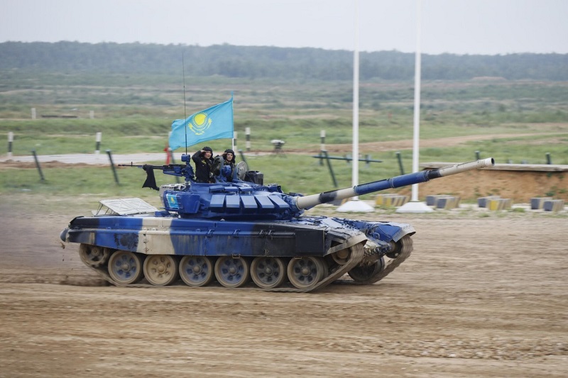 Казахстан будет состязаться в АрМИ-2020 только в танковом биатлоне  
