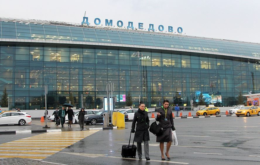 В аэропортах Москвы задержано и отменено около 40 рейсов   