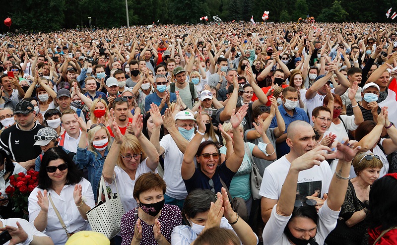 До 250 000 человек приняли участие в акции протеста в Минске  