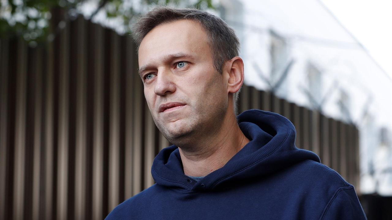 Навального переводят из колонии в стационар  