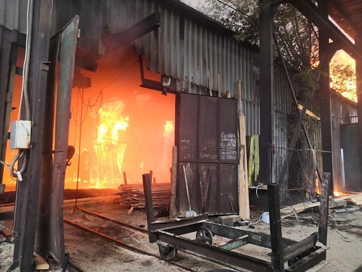 Страшный пожар в пороховом цеху под Рязанью: есть погибшие и пропавшие  
