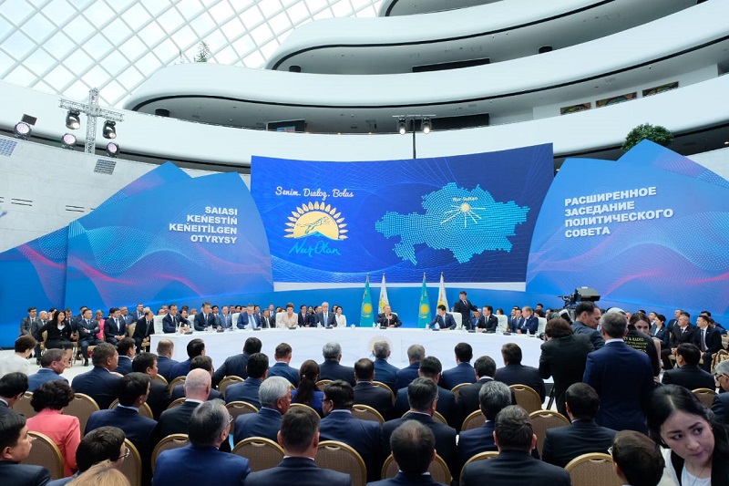 Назарбаев призвал рассмотреть возможность введения налоговых послаблений для МСБ   