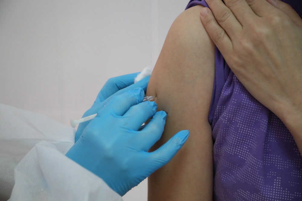 В Нур-Султан поступила китайская вакцина  