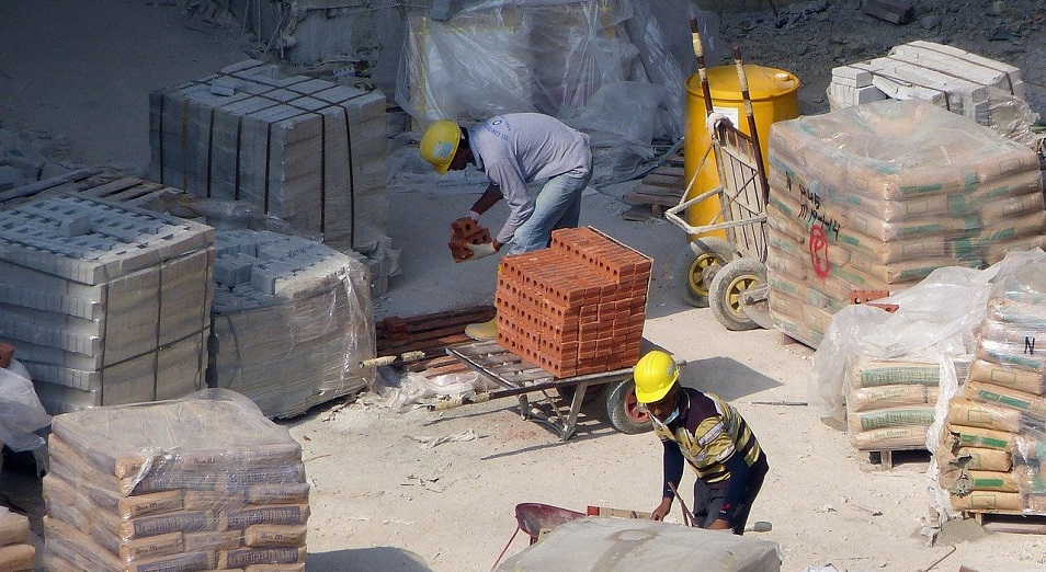 Казахстанские строители не смогут завершить начатое строительство 