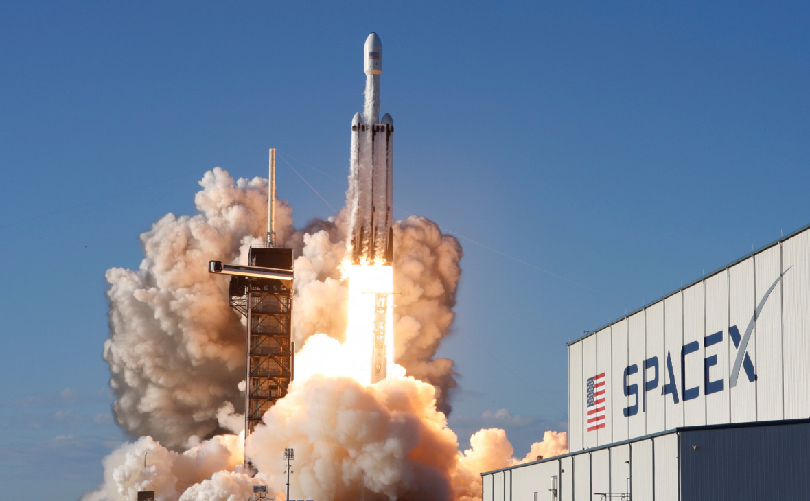SpaceX собирается запустить группу интернет-спутников Starlink  