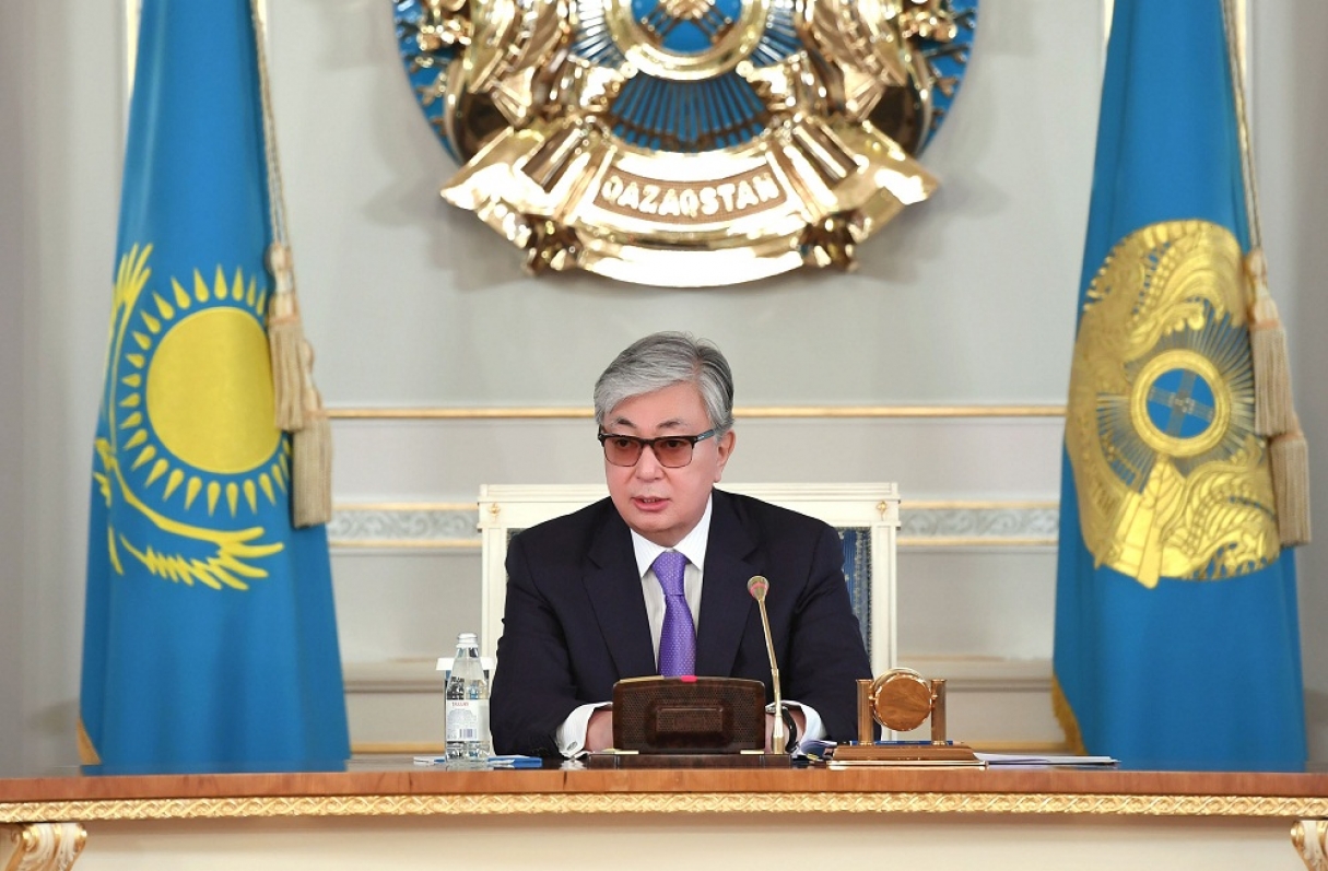 Президент Казахстана соболезнует в связи с гибелью военнослужащих при крушении вертолета  